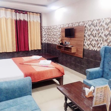 Hotel Vishal Palace Unnao Екстер'єр фото
