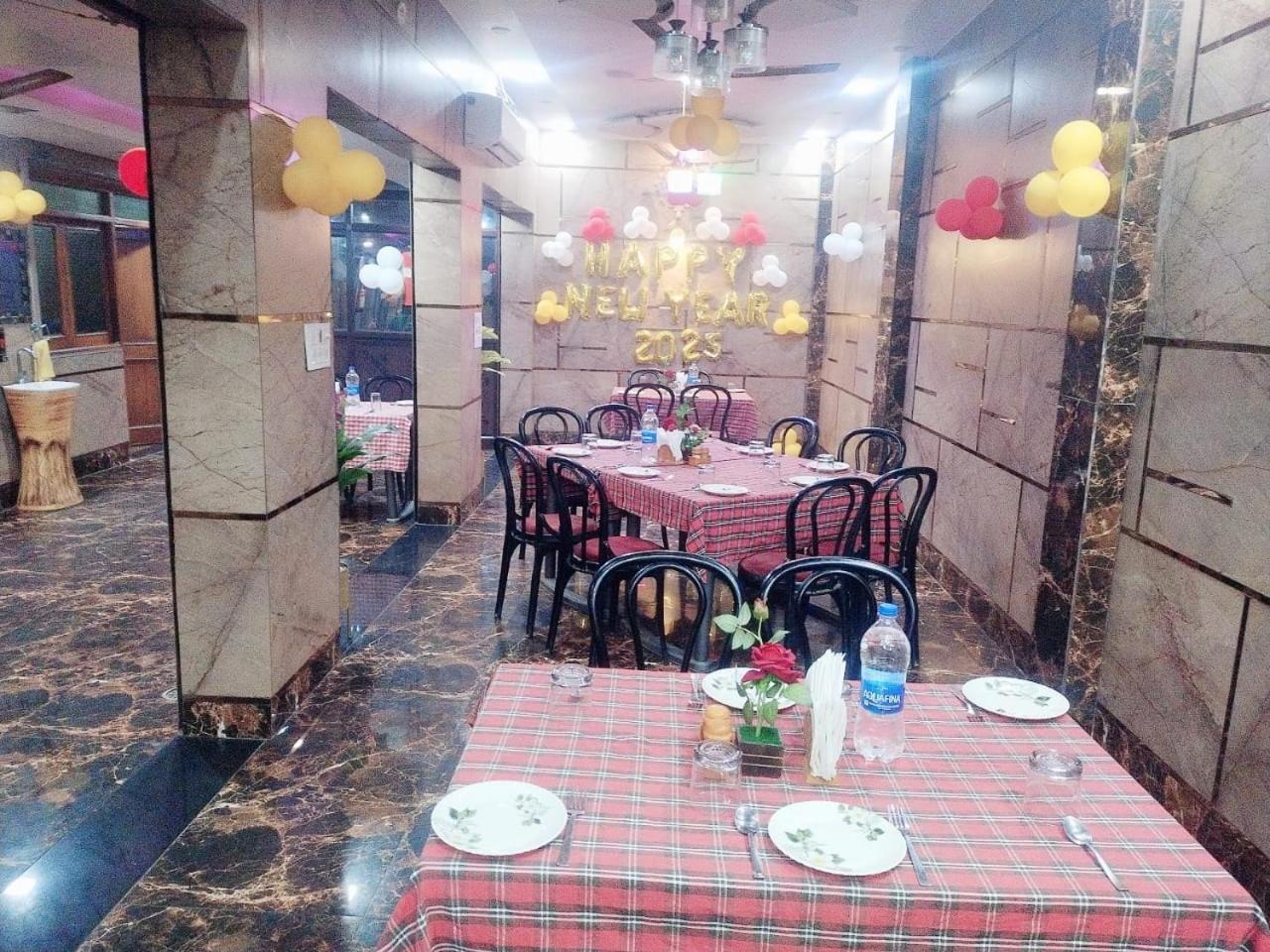 Hotel Vishal Palace Unnao Екстер'єр фото