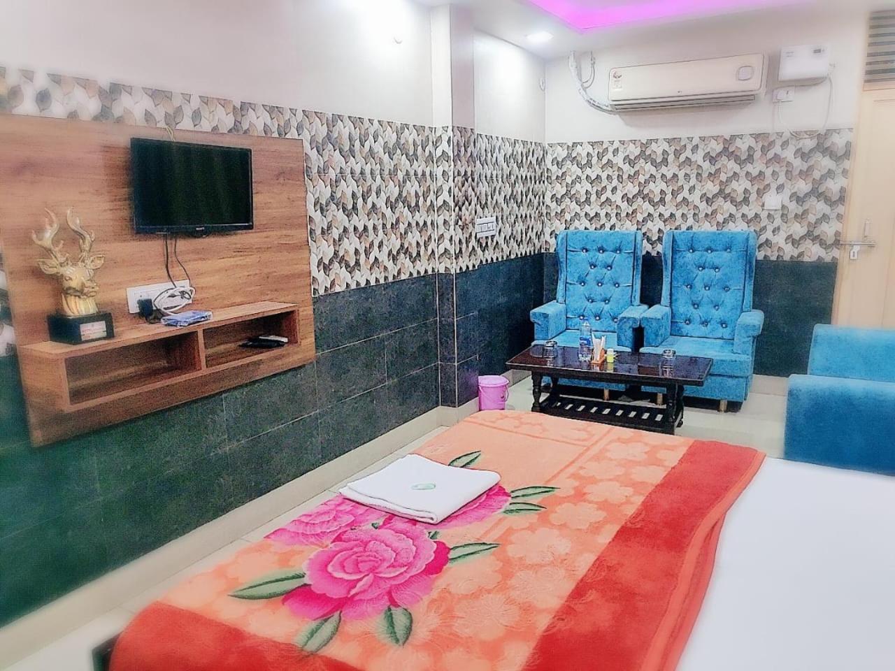 Hotel Vishal Palace Unnao Екстер'єр фото