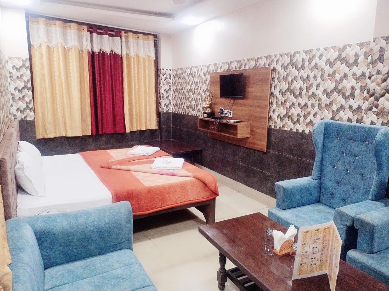 Hotel Vishal Palace Unnao Екстер'єр фото
