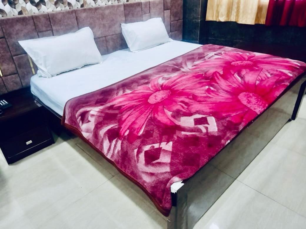 Hotel Vishal Palace Unnao Екстер'єр фото