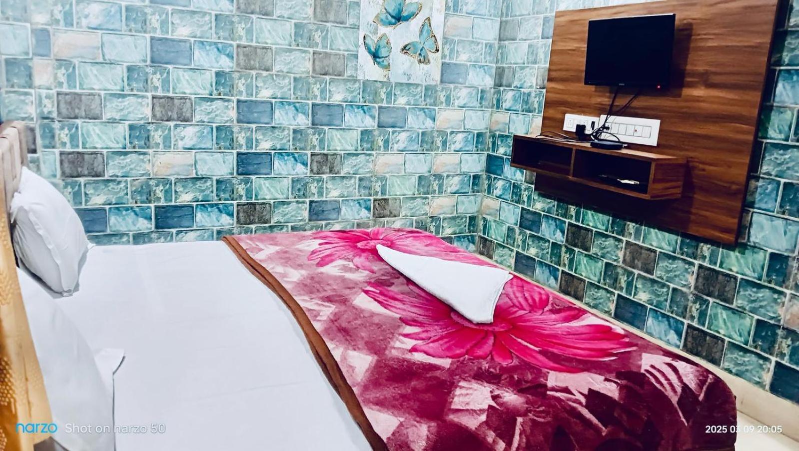 Hotel Vishal Palace Unnao Екстер'єр фото
